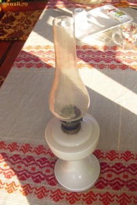 LAMPA BOIEREASCA VECHE foto