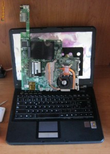Dezmembrez Laptop Benq JoyBook R53U Pentium 1,7 Ghz - preturi mici! foto