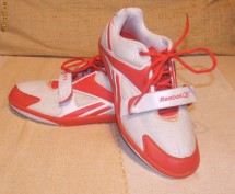 Adidasi REEBOK foto