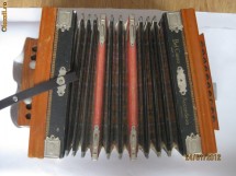ACORDEON VINTAGE GERMAN BEL CANTO DIN LEMN foto