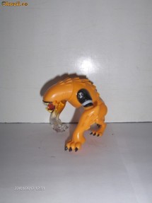 BEN TEN Figurina WILDMUTT originala, 10 cm - BEN 10 foto