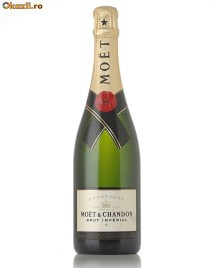 vand sampanie moet & chandon foto