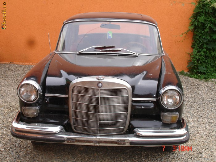 Mercedes 200 D Benz W110 foto mare