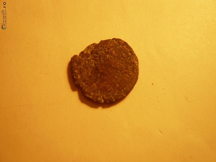 Moneda Romana bronz ,d=1,5 ,usor decupata , cal.slaba foto mare