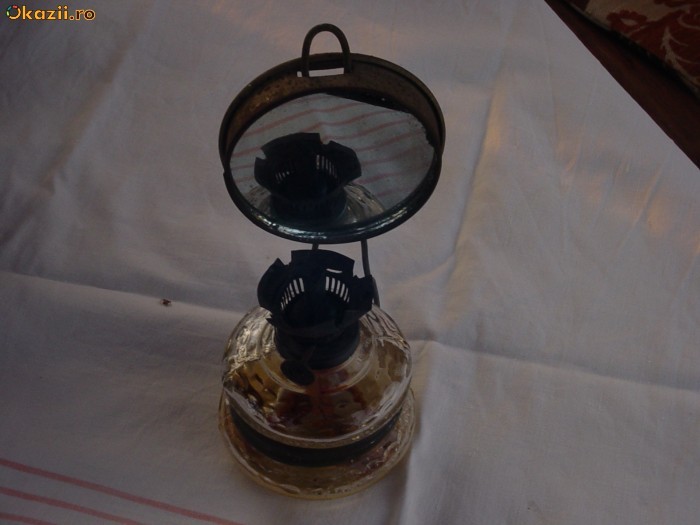 LAMPA  TARANEASCA VECHE. foto mare