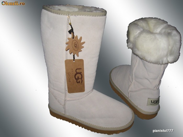 CIZME  UGG AUSTRALIA ORIGINALE 100% PIELE foto mare