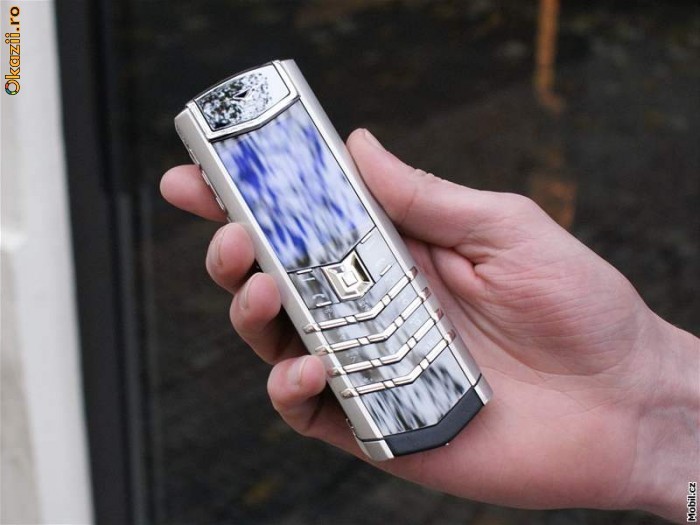 VERTU SIGNATURE S IMPECABIL 100% ORIGINAL !! 5499 EURO !! foto mare