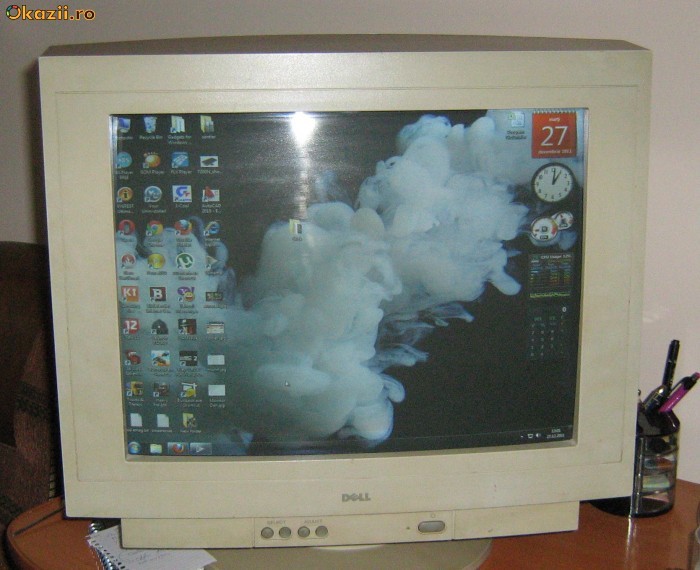 Vand Monitor DELL CRT 21 foto mare