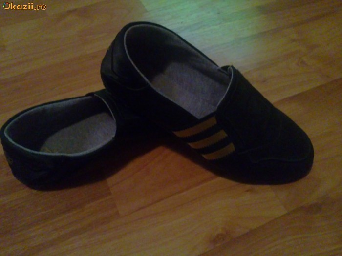 Adidasi Dama Adidas foto mare