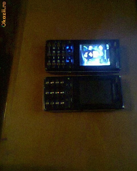 2 sony ericsson k810i foto mare