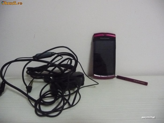 TELEFON SONY ERICSSON VIVAZ U5i FULL BOX FOTO REALE foto mare