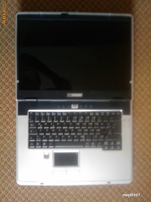 Laptop Medion MD96500 foto mare