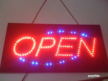 panou leduri  DESCHIS , OPEN , BINE ATI BENIT , BAR , PIZZA foto