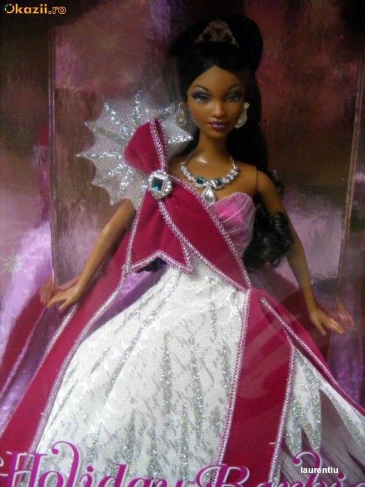 Bob Mackie Holiday Barbie 2005 - papusa afro-americana! foto mare