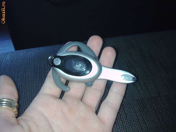 Handsfree Motorola H700 foto mare